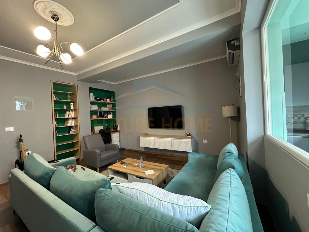 For sale, 3-story villa, Ballet School, Tirana.