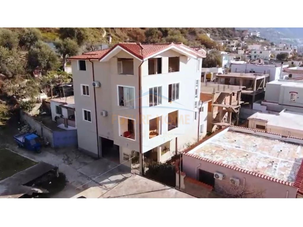 For sale, 4-Storey Villa, Neighborhood "10 Korriku", Vlorë