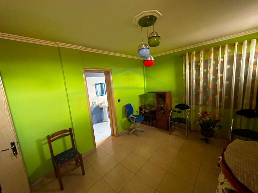 4-Storey House, Neighborhood 1, Korça