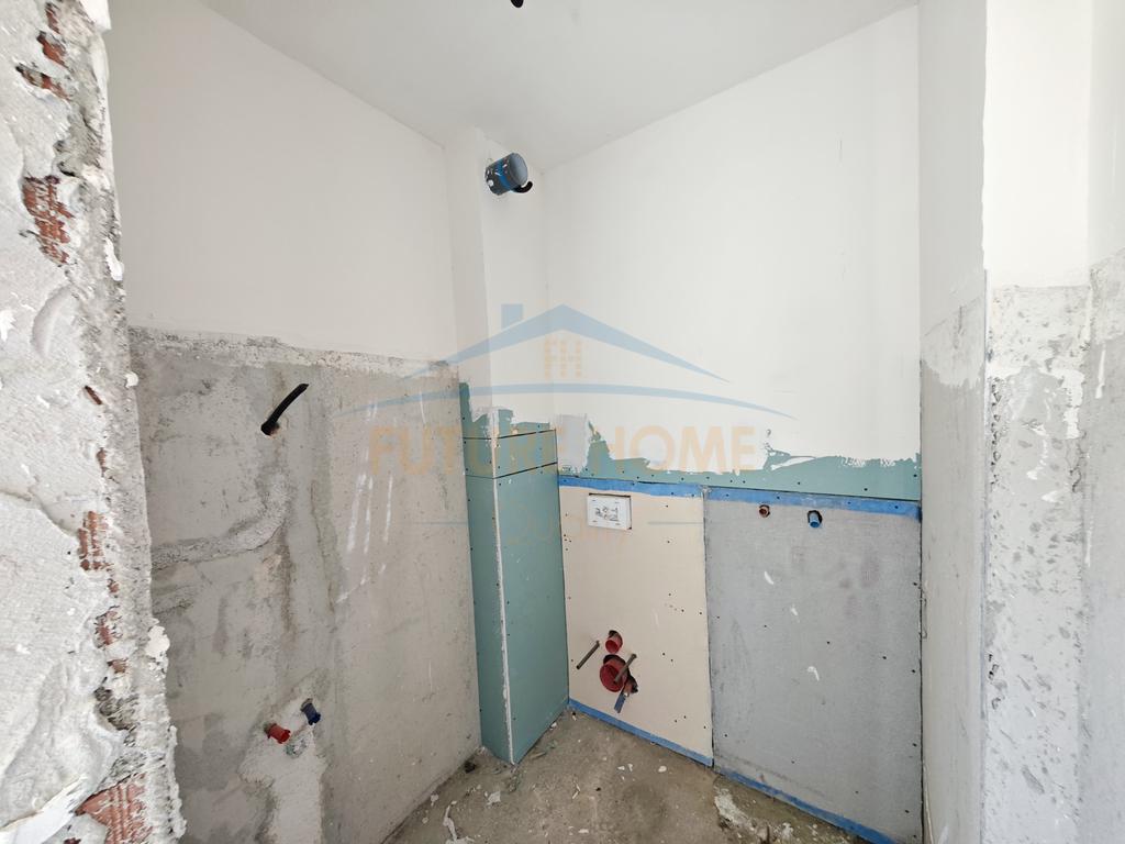 For sale, Villa, Golem.