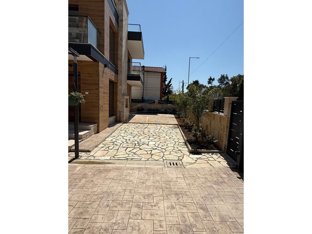 For Sale, Villa, Golem