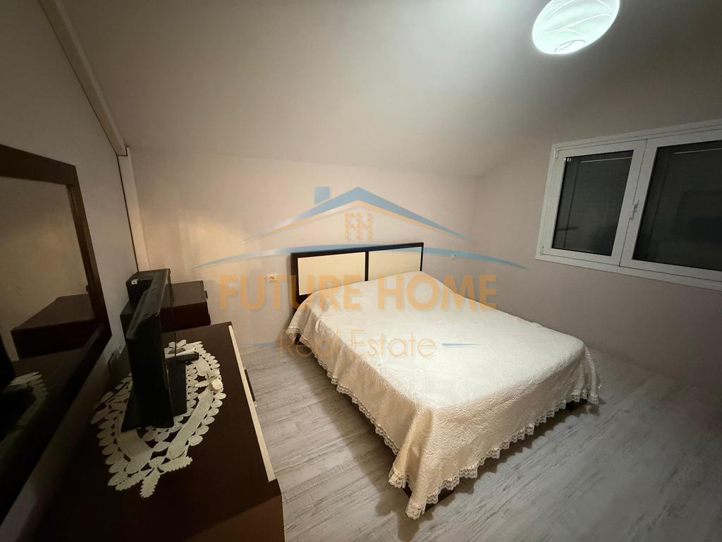 Shitet, Vilë, Kodra e Priftit, Tiranë