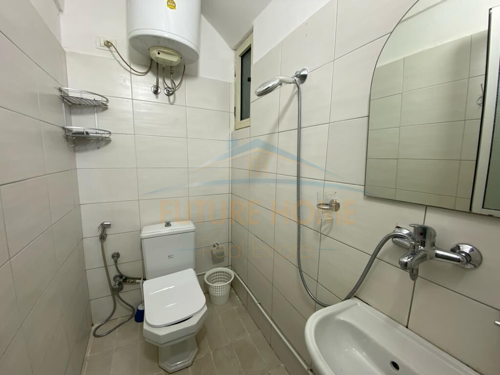 Shitet, Vile, Plazh-Hekurudha, Durres