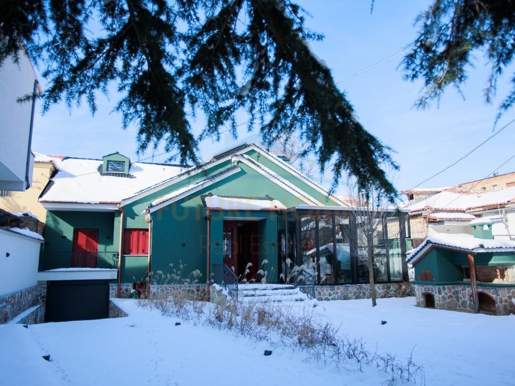 For Sale, Private Villa, Neighborhood 16, Korçë