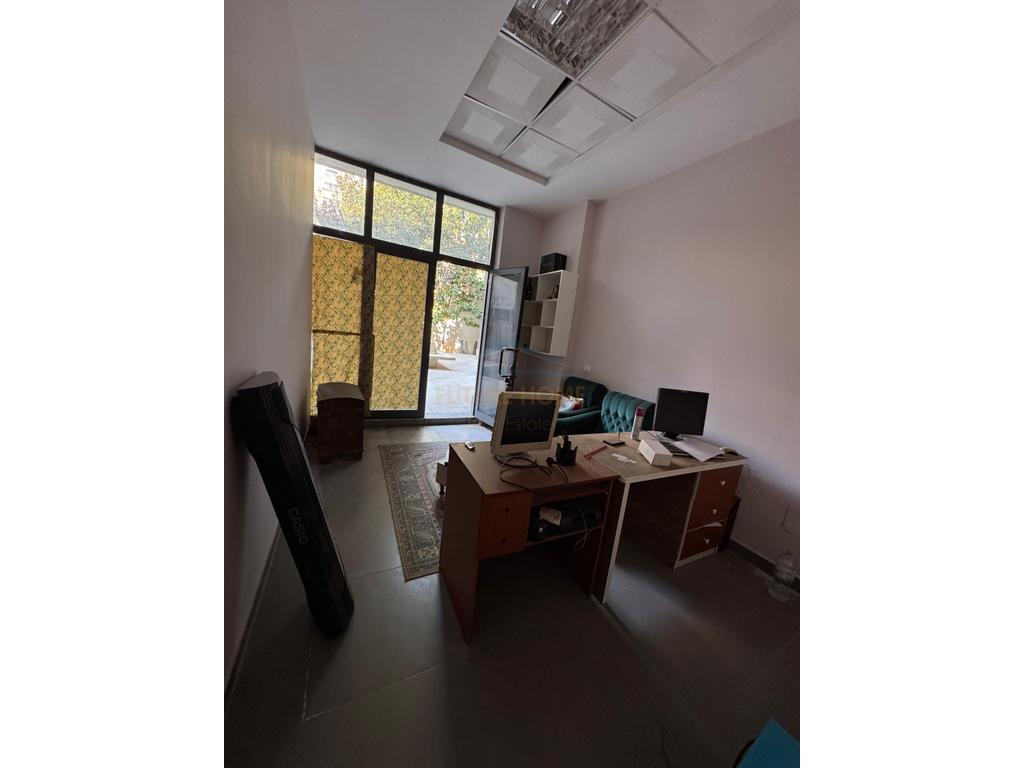 Sales, Business Premises, Selvia, Tirana.