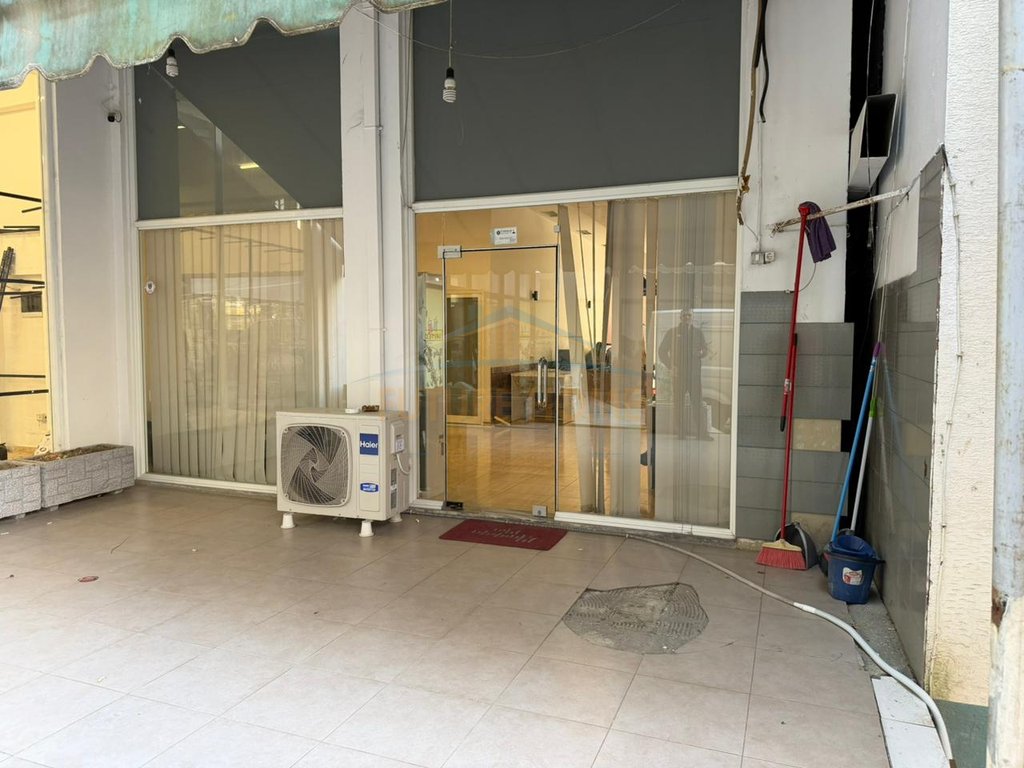 Sale, Commercial Space, Yzberisht