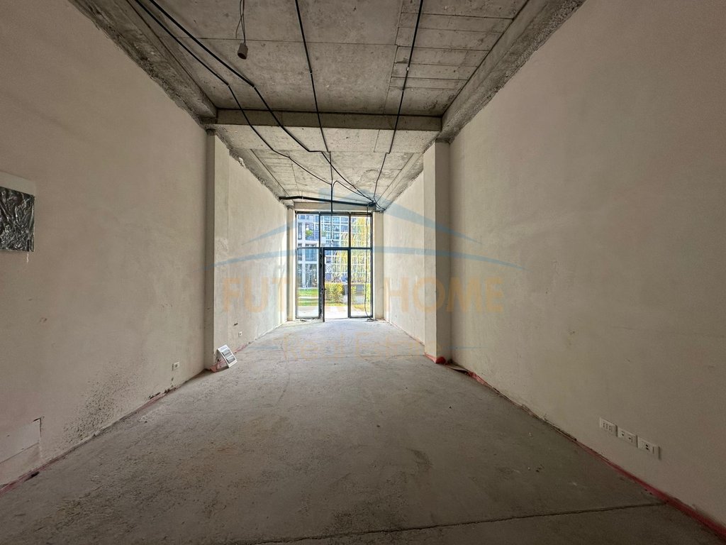 Shitje, Ambient Komercial, Lake View Residence