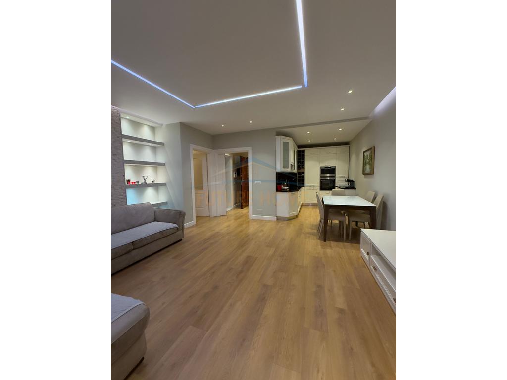 Sale, Apartment 2+1+2, Center, Tirana