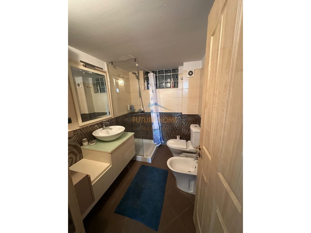 Shitje, Duplex 2+1+2, Rezidenca "Kodra e Diellit 1", Tiranë.