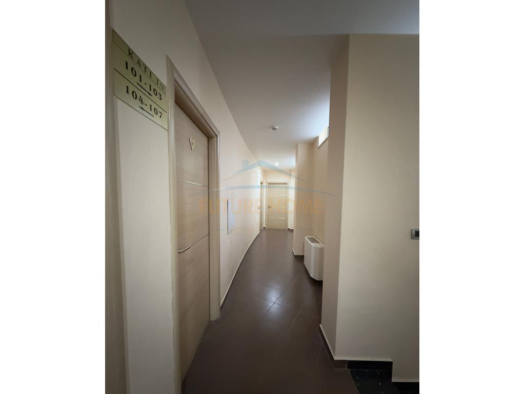 Sales, Hotel, Vaqarr