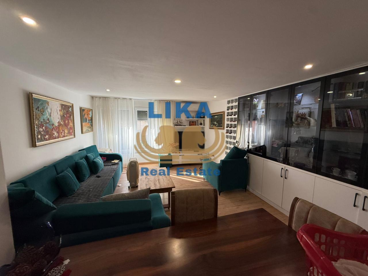 Apartament 1+1 & Njësi Biznesi për Shitje në Golem – 100m nga Deti