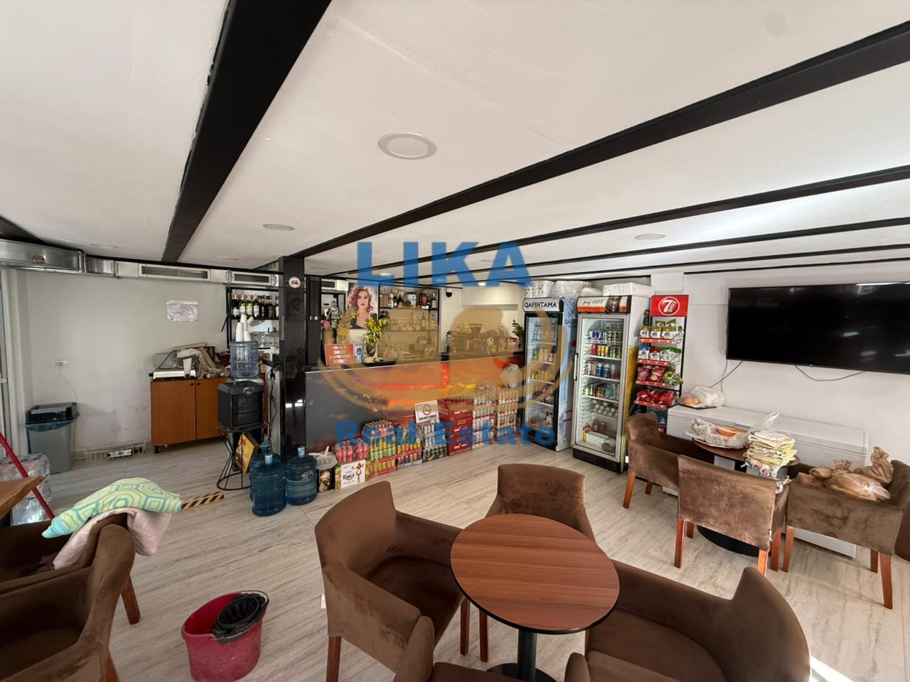 Apartament 1+1 & Njësi Biznesi për Shitje në Golem – 100m nga Deti