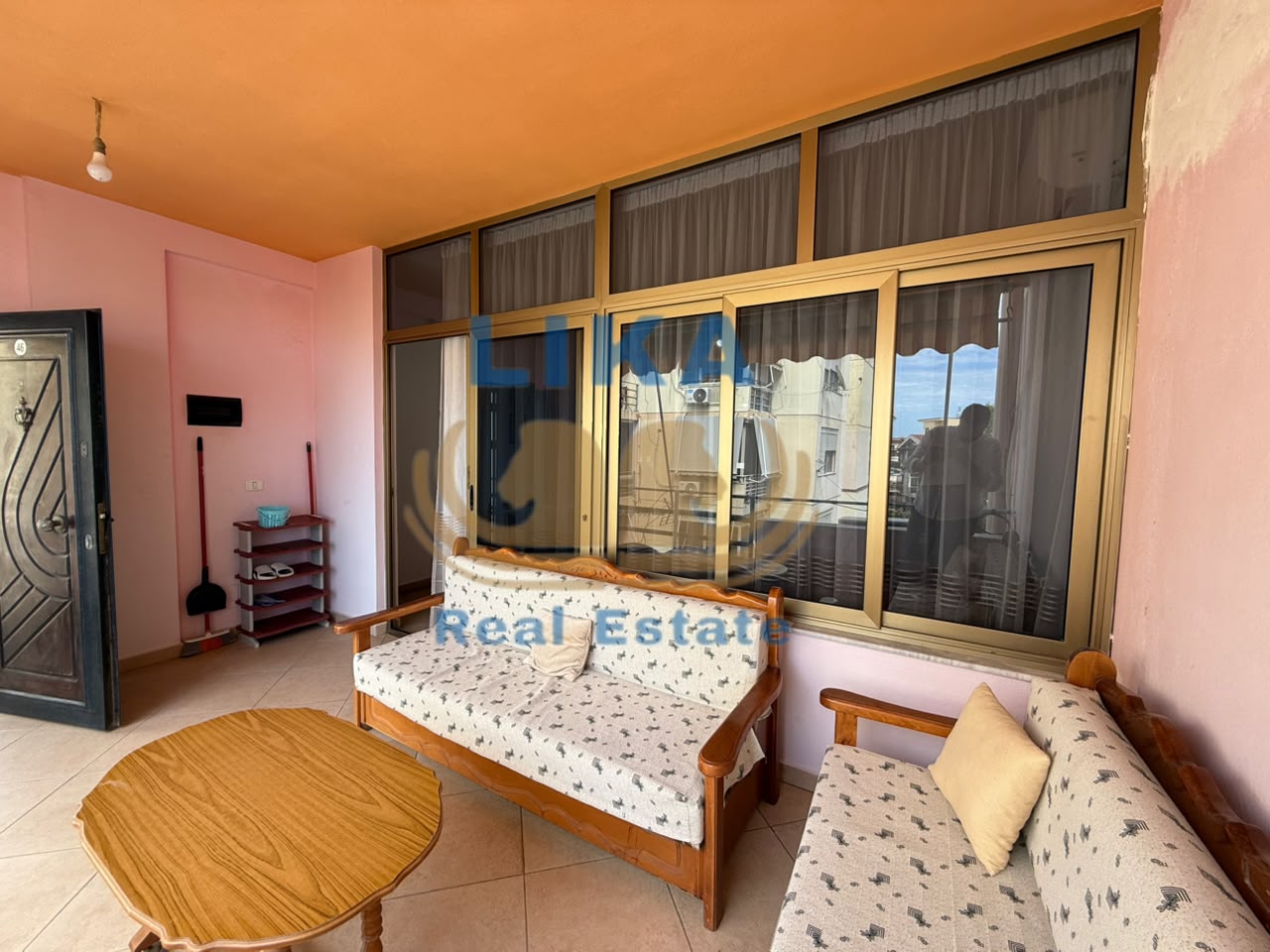 Shitet Apartament 2+1 Pranë Detit në Golem | 82m² + Garazh