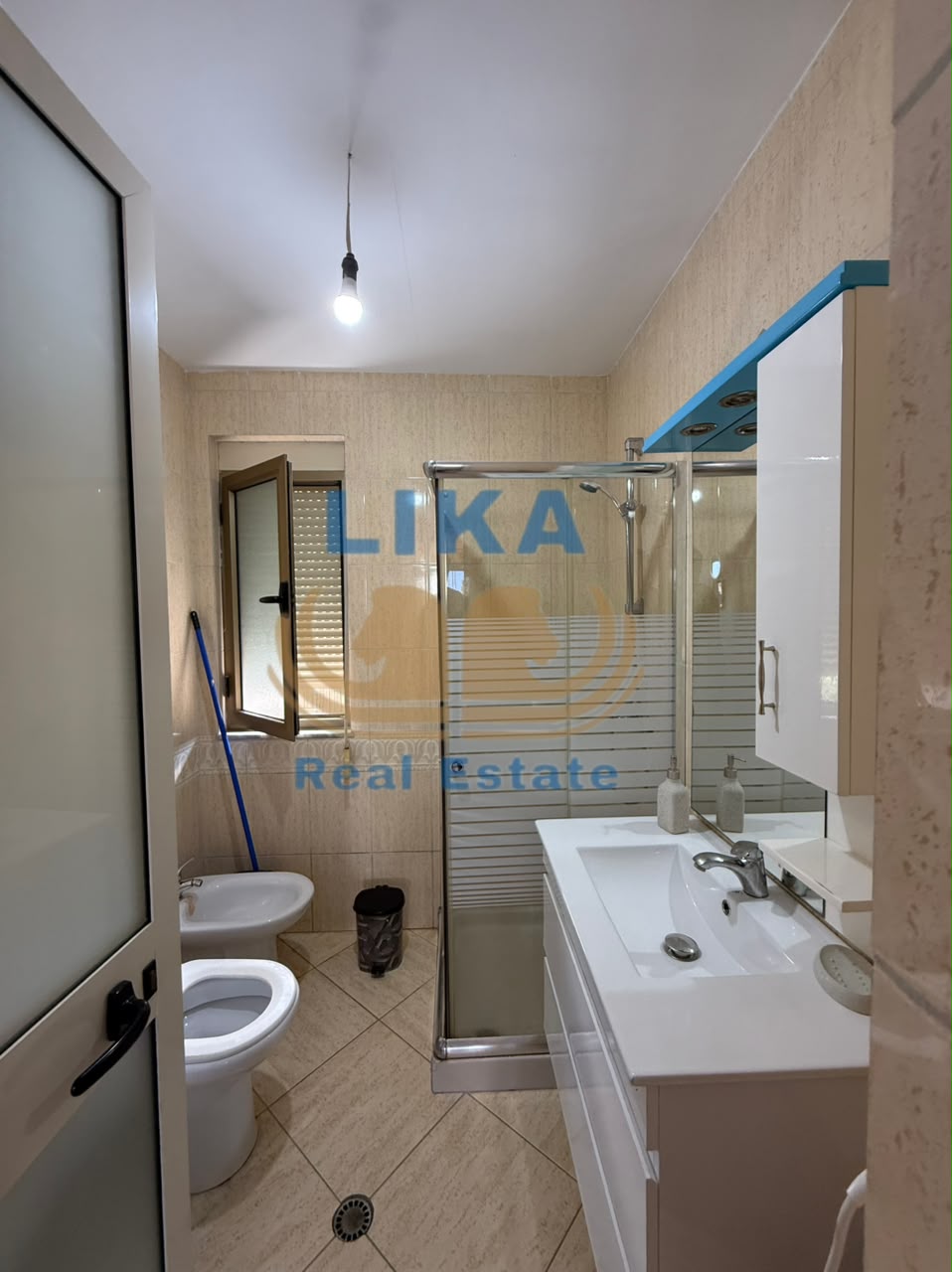 Shitet Apartament 2+1 Pranë Detit në Golem | 82m² + Garazh