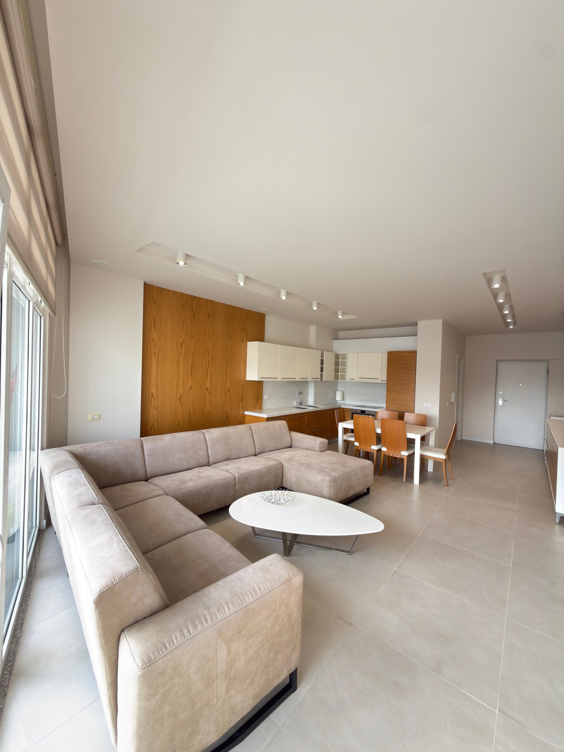 Apartment, Komuna Parisit, Tirana