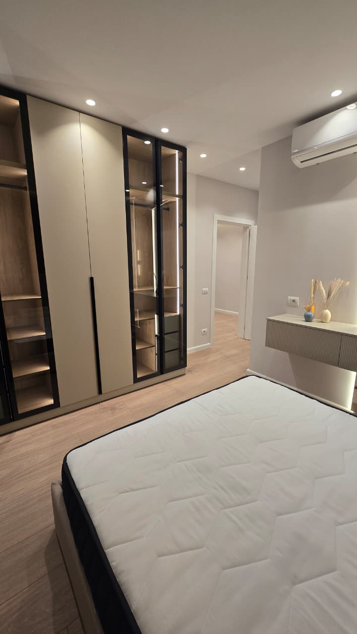 Furnished apartment inc parking, Golden Tower, Mine Peze