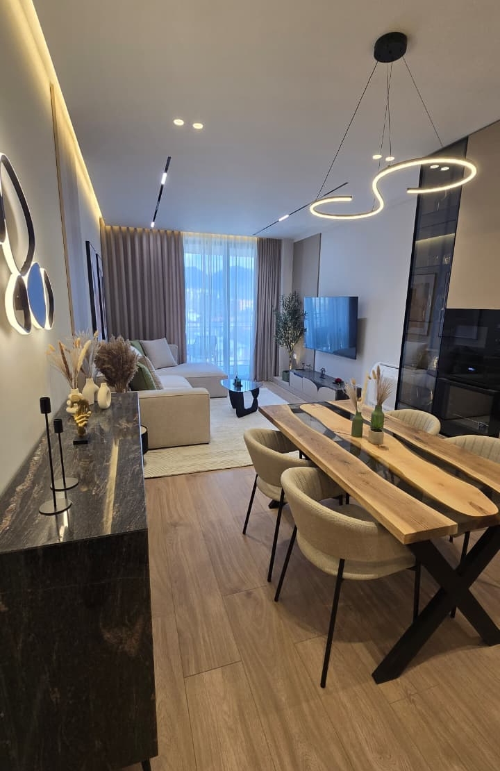 Furnished apartment inc parking, Golden Tower, Mine Peze