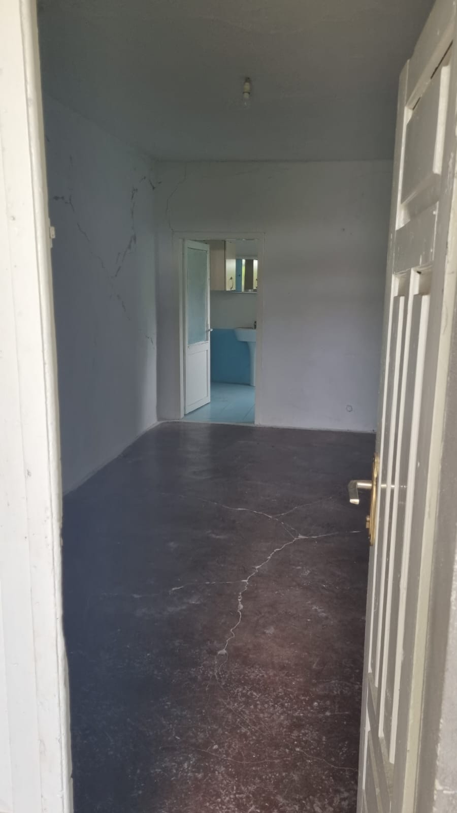 House for renovation - Shijak, Durres (2/5)