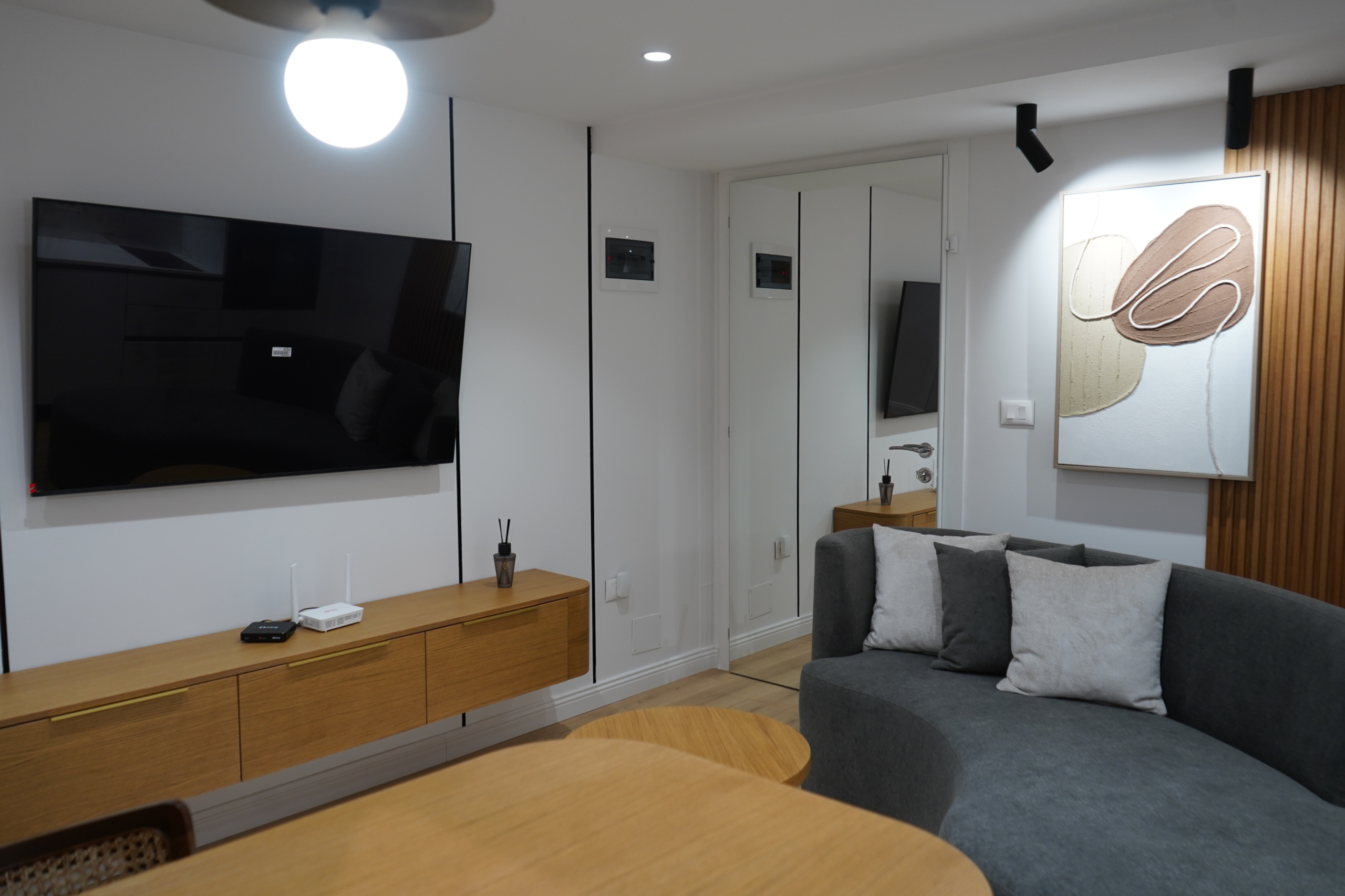 Duplex - Pazari i Ri, Tirana
