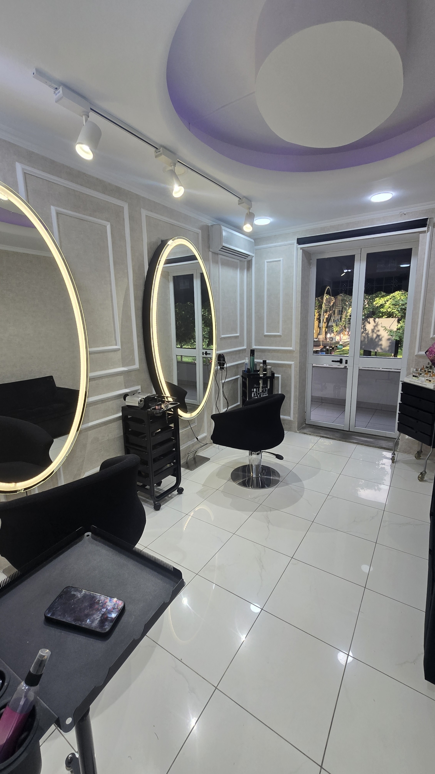 Beauty Salon, Tirana